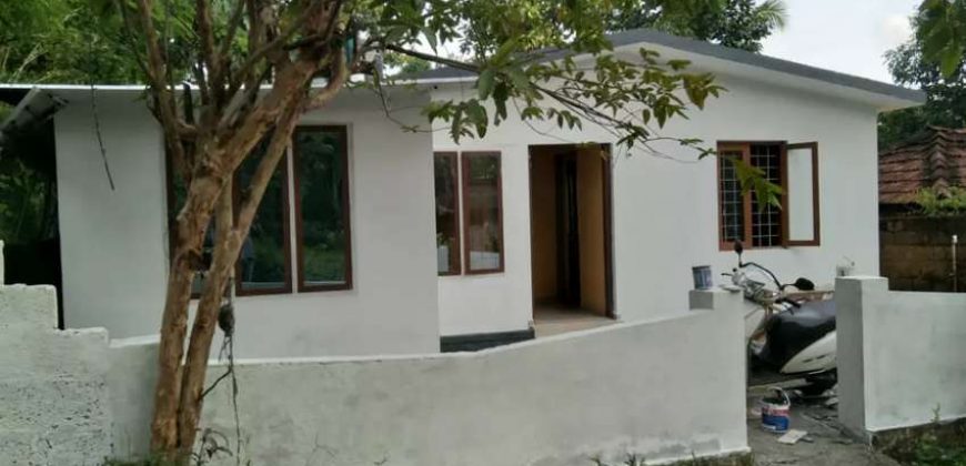 House for sale in eranholi north